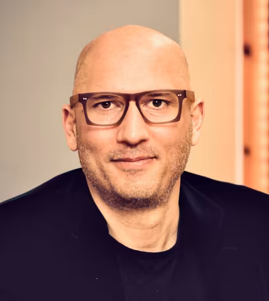 Photo of Tobias Hartmann